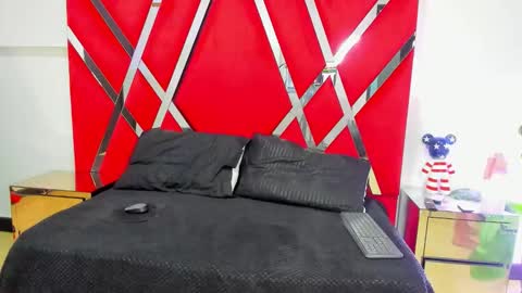 milanx2 online show from 11-08-25, 09:02