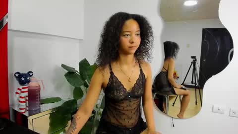 milanx2 online show from 11-10-25, 08:52