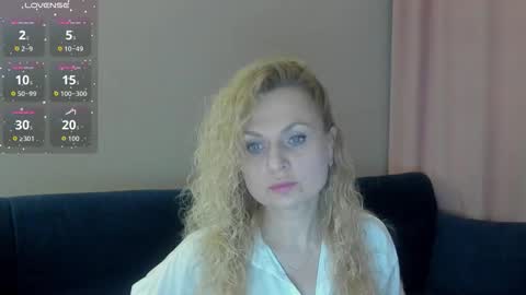 milanna_x online show from 11-18-25, 08:02
