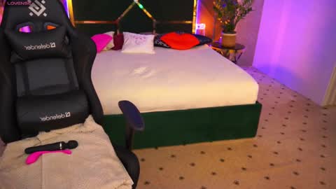 milaskyy online show from 03-09-25, 06:43