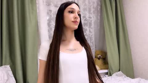 Milana online show from 12-15-25, 04:44