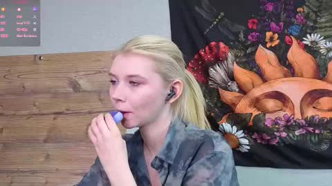 Mila online show from 10-02-25, 03:57