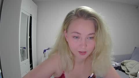Milena new nonude shy blonde natural online show from 11-27-25, 11:40