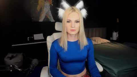 Milena online show from 10-15-25, 02:44