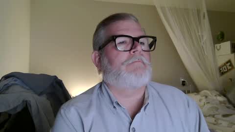 Snapshot of milesnash chatting on 09-26-25, 02:15 Miles Nash online show from 09-26-25, 02:15