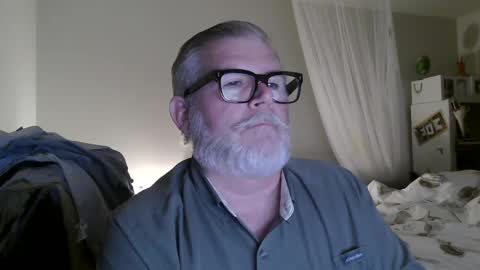 Snapshot of milesnash chatting on 09-29-25, 05:12 Miles Nash online show from 09-29-25, 05:12