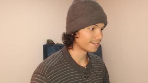 Snapshot of milesxoxo6969 chatting on 09-10-25, 06:30 milesxoxo6969 online show from 09-10-25, 06:30