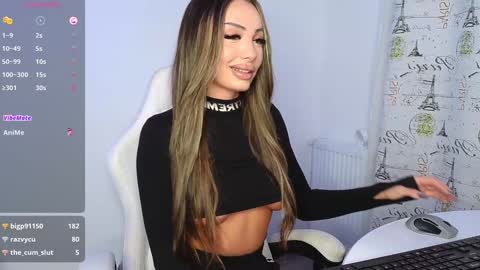 Snapshot of mileysin chatting on 01-10-25, 03:06 Miley Sin online show from 01-10-25, 03:06