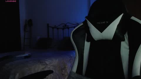 Ines online show from 12-17-24, 08:23