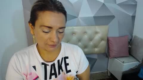 milf_hugeboobs online show from 11-17-25, 10:43