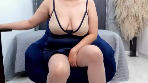 Snapshot of milf_loven chatting on 02-25-26, 07:56 Milf Loven online show from 02-25-26, 07:56