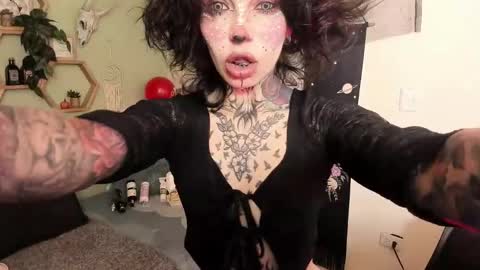 Snapshot of milf_onlyseduction chatting on 03-19-26, 01:15 Isabella online show from 03-19-26, 01:15