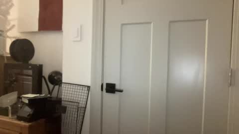 HungCollege online show from 12-22-24, 01:00