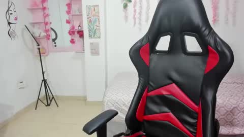 mili_fit11 online show from 10-10-25, 02:27