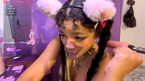 Snapshot of milikitt chatting on 10-06-25, 05:49 milikitt online show from 10-06-25, 05:49