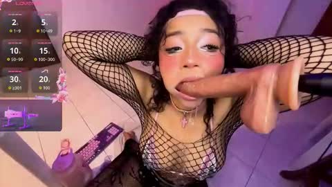 Snapshot of milikitt chatting on 11-28-25, 05:10 milikitt online show from 11-28-25, 05:10