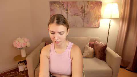 Snapshot of milinafox chatting on 10-08-25, 04:54 milinafox online show from 10-08-25, 04:54