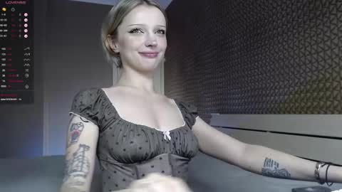 Snapshot of milinamarvelous chatting on 09-11-25, 01:11 Mila 3 aka Deepthroat World Champion online show from 09-11-25, 01:11