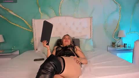 MiLKa VeLvEtT online show from 02-12-26, 11:49