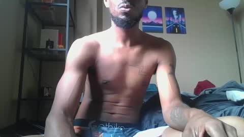 Milk Chocolate Sensei online show from 01-07-25, 04:37