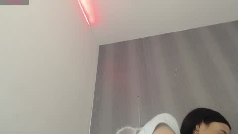 Snapshot of milker_amira chatting on 12-08-24, 04:18 Amira online show from 12-08-24, 04:18