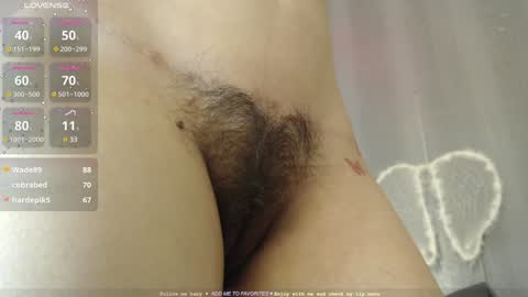 Snapshot of milker_amira chatting on 12-15-24, 06:15 Amira online show from 12-15-24, 06:15