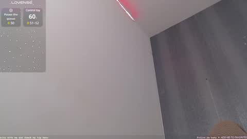 Snapshot of milker_amira chatting on 02-11-25, 07:05 Amira online show from 02-11-25, 07:05