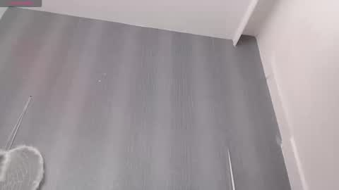 Snapshot of milker_amira chatting on 09-09-25, 12:59 Amira online show from 09-09-25, 12:59