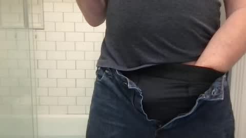 Snapshot of milkitdaddy chatting on 12-09-24, 12:12 milkitdaddy online show from 12-09-24, 12:12