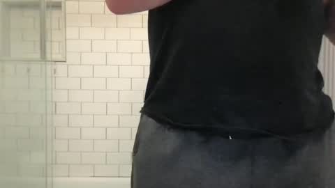 Snapshot of milkitdaddy chatting on 03-06-25, 01:27 milkitdaddy online show from 03-06-25, 01:27