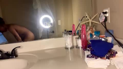 milkmarie online show from 11-22-25, 04:22