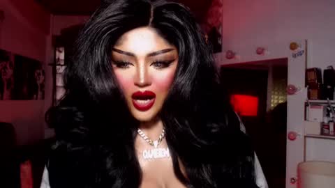 milkshakelavinia online show from 01-06-25, 04:15