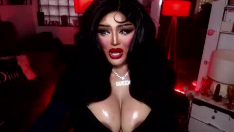 milkshakelavinia online show from 01-08-25, 03:40