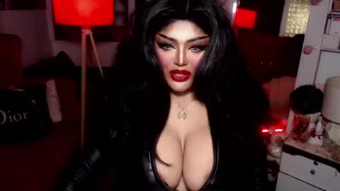 milkshakelavinia online show from 01-12-25, 11:26