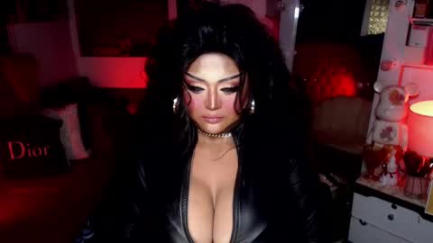 milkshakelavinia online show from 02-02-25, 06:42