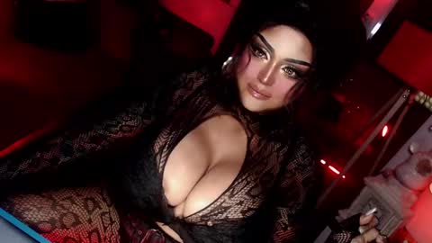 milkshakelavinia online show from 02-25-25, 07:52