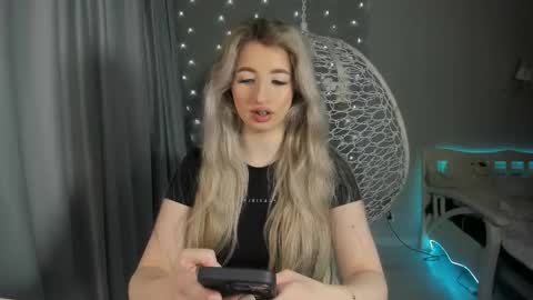 Vivian online show from 10-18-25, 09:32