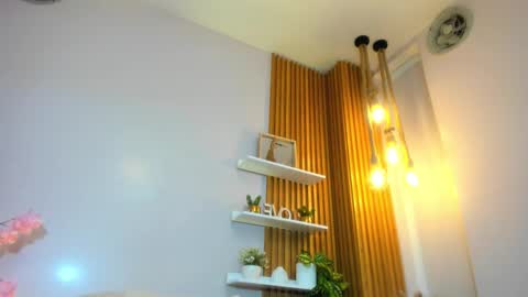 Sofia  online show from 12-03-25, 05:33