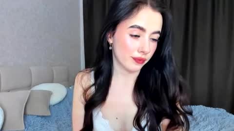 Snapshot of milla__moore chatting on 10-28-25, 05:59 milla moore online show from 10-28-25, 05:59