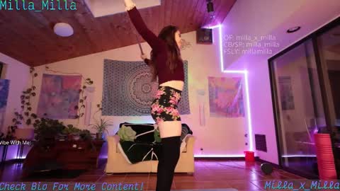 milla_milla online show from 10-17-25, 05:21
