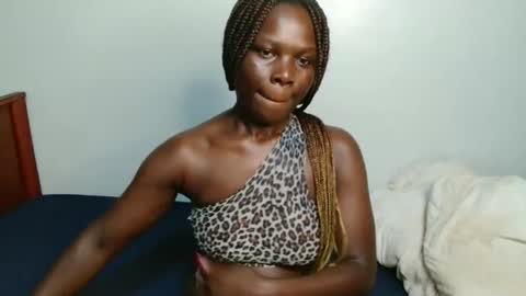 Snapshot of milla_nova chatting on 11-22-25, 01:54 nova online show from 11-22-25, 01:54