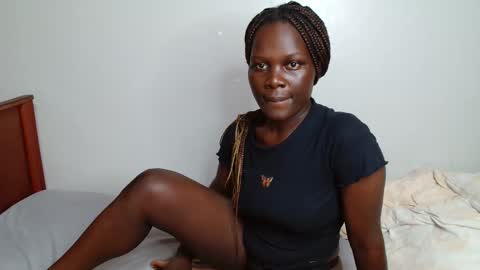 Snapshot of milla_nova chatting on 11-28-25, 02:47 nova online show from 11-28-25, 02:47