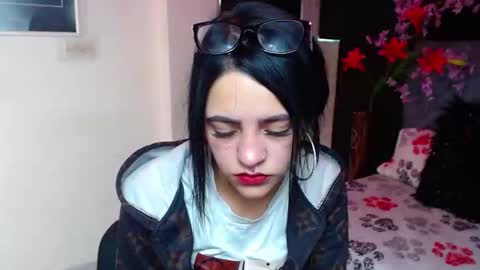 Violeta online show from 12-17-25, 01:50