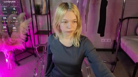 Hello  Im Mila online show from 09-29-25, 08:19