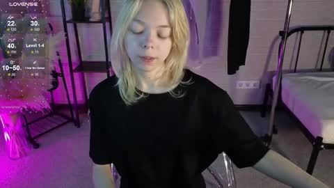 Snapshot of millaholt chatting on 10-01-25, 01:44 Hello Im Mila online show from 10-01-25, 01:44