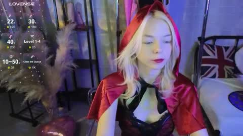 Snapshot of millaholt chatting on 10-26-25, 08:31 Hello Im Mila online show from 10-26-25, 08:31