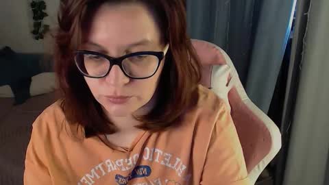 Snapshot of millapoolys chatting on 02-04-26, 11:38 Milla online show from 02-04-26, 11:38