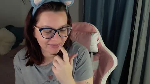 Snapshot of millapoolys chatting on 03-05-26, 03:19 Milla online show from 03-05-26, 03:19