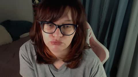 Snapshot of millapoolys chatting on 04-01-26, 04:15 Milla online show from 04-01-26, 04:15