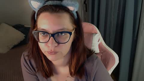 Snapshot of millapoolys chatting on 04-10-26, 12:10 Milla online show from 04-10-26, 12:10